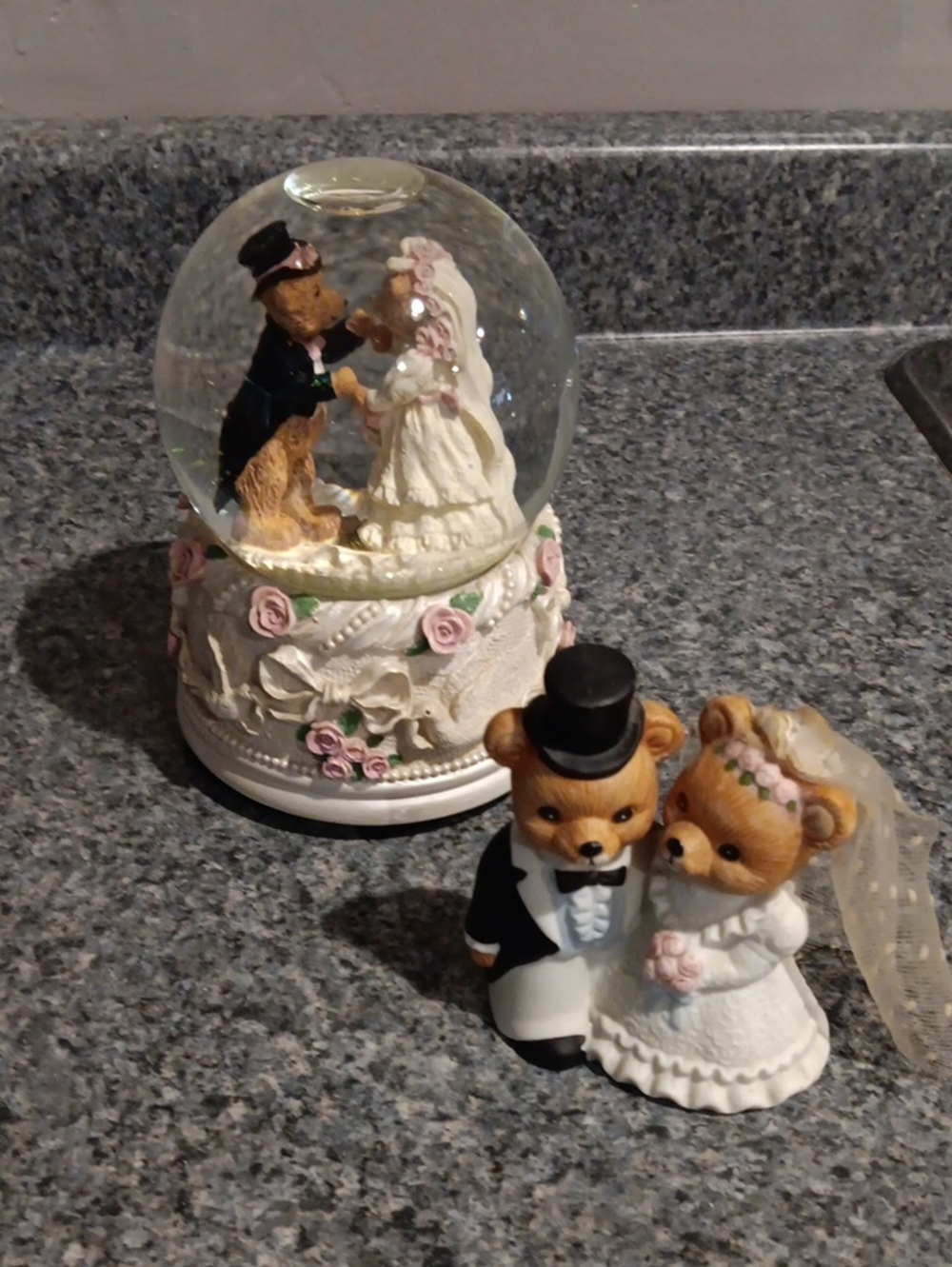 Bear Wedding Couple Figurine with Bride & Groom Snow Globe Music Box